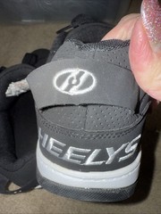 Heely’s Voyager Trainers HE100713 Size 7 Wheels in the Heel Black White New