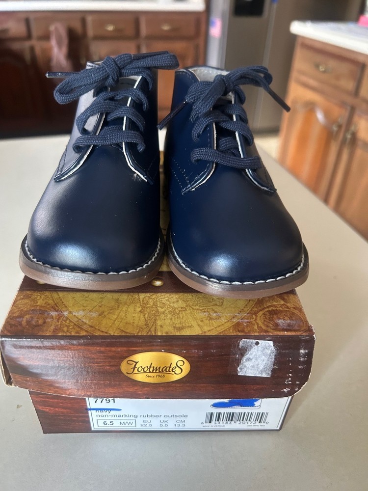 Footmate Todd baby size 6.5 Navy Classic Hard Bottom Hi Top Dress New