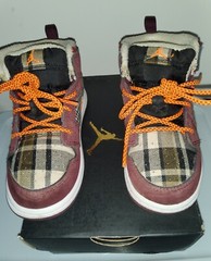Size 10 C Jordan 1 Mid SE (TD) Night Maroon/Total Orange FD5462-608 Kids