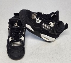 Jordan Air Jordan 4 Retro (GS) Black White Suede Unisex Kids Sneakers 3.5