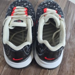 Nike Air Max Plus Kids Size 9C Black White Orange AV6144-100 Lace Up Sneakers