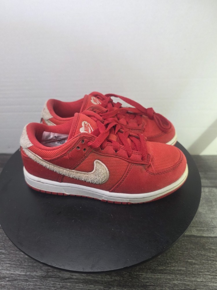 Nike Dunk Low Valentines Day Youth Size 1Y FZ3549-612