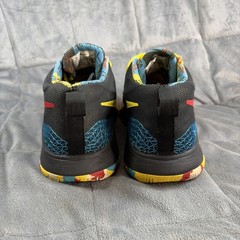 Size 7 (GS) – Nike Kyrie Flytrap 6 SE Mid Black Multicolor