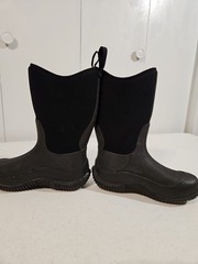 Muck Boot Black Waterproof Rubber Neoprene Boots Youth Size 1 Excellent Conditio