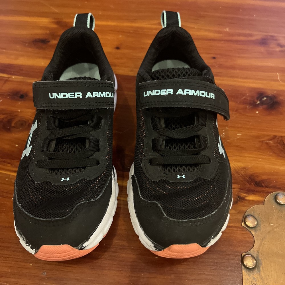 Under Armour Sneakers UA Assert 9 Paint Splatter Black Running Shoes 12k Kids