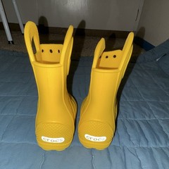 Crocs Kids Yellow Pull-On Rain Boots Rubber Mid-Calf US 6 EU 23