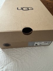 UGG KIDS BAILEY BUTTON II – SIZE 10 Black NEW IN BOX