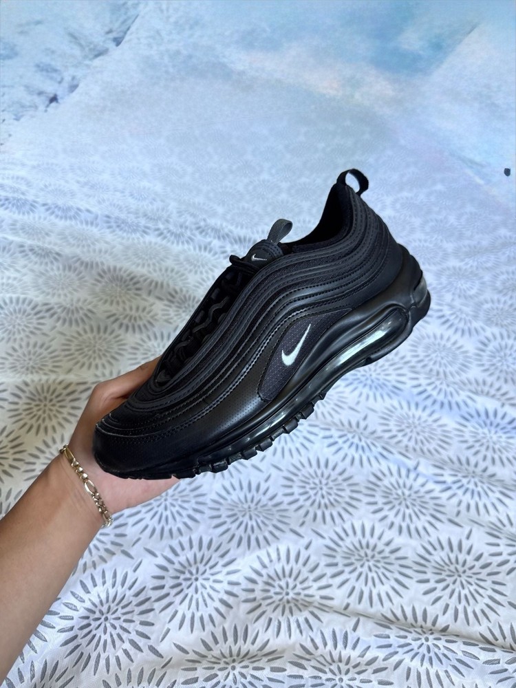Nike Air Max 97 Triple Black GS 7Y 921522-001 Pre-Owned
