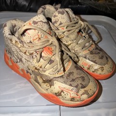 PUMA MB.01 Digital Junior Size 5.5, pale khaki-ultra orange