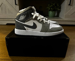 Jordan Air Jordan 1 Mid SE