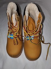 CHILDRENS WATERPROOF BOOTS TAN/GOLD COLOR NWT