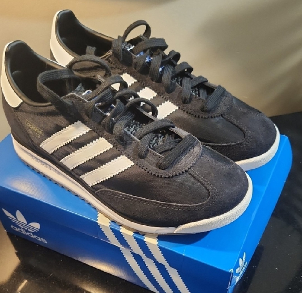 Adidas SL72 Core Black White NWT IH8078 Big Kids Size 5.5 Fits Women Size 6.5/7