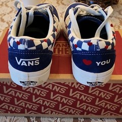 Vans Comfycush Old Skool Autism Awareness Childrens Shoes size 3 Hearts Blue Van
