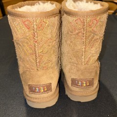 UGG Kids Boot Classic Graphic Stitch Chestnut Brown Colorful Logo size 12