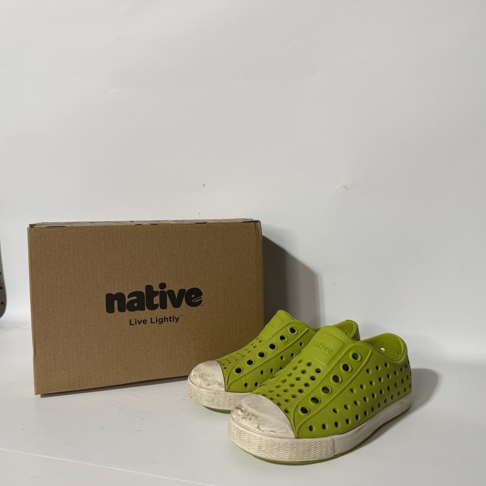 Native Jefferson Seaweed Green/Shell White Shoes Size 7