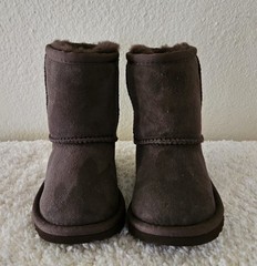 UGG CLASSIC II SHORT BOOT🍫1017703T🍫NEW W/O BOX🍫SIZE TODDLER 6🍫CHOCOLATE BRN