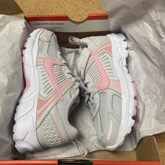 Nike Vomero 5 Breathable Running Shoes Pink White Kids‘ Size 1Y NIB