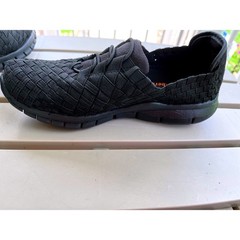 Bernie Mev Kids Cuddly Black Woven Elastic Slip On Sneakers Size 33 Youth/1.5
