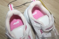 Avia 5000 Athletic Sneakers Toddler size 7 Pink and White NWT