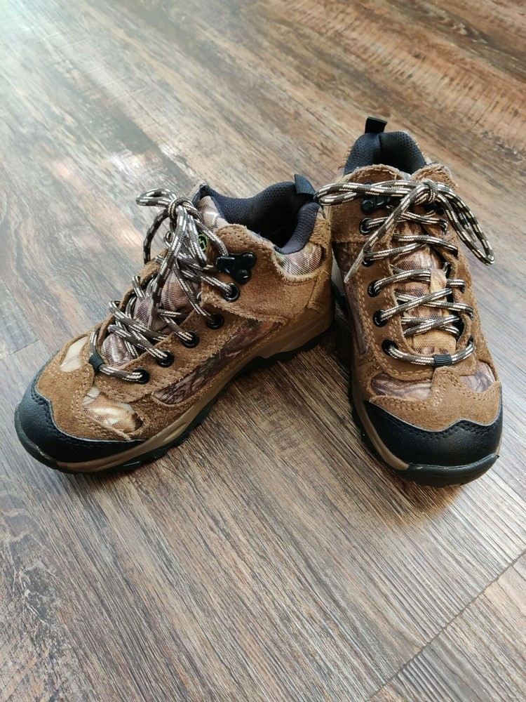 Magellan Boys Run n Gun II Realtree Xtra Camo Waterproof Outdoor Boot – Size 13D
