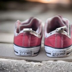 Converse All Star~Classic Low Top Double Tongue w/ Stars Sneakers Girls Size 4
