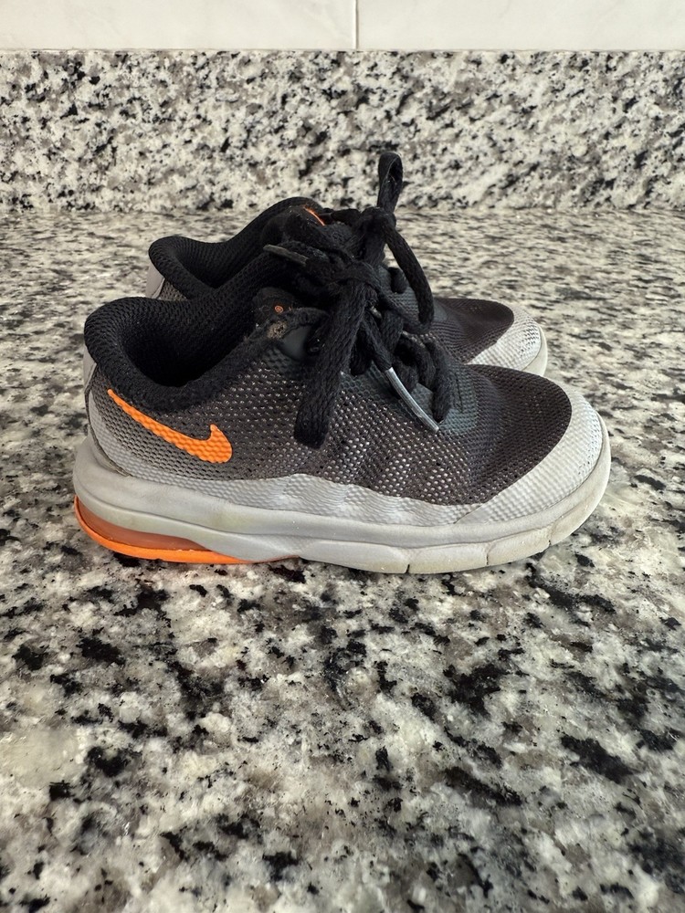 Nike Air Max Invigor Sneaker Black Gray Orange Unisex Kids US 6C Mesh