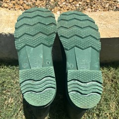 Black Rubber Rain Work Boot Waterproof Youth Size 8 USA, Thick Green Tread