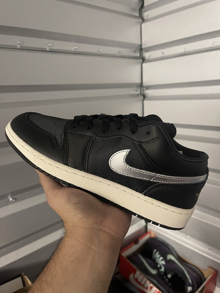 Air Jordan 1 Low GS Black Metallic Silver