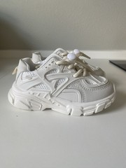 Sneakers Stylish and Comfortable