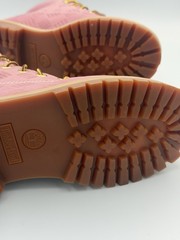 Timberland Premium 6″ Waterproof – Used – Big Kids Size Fit Girls size 6