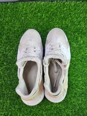 Size 7 (GS) – Nike Huarache Run Low White Pure Platinum