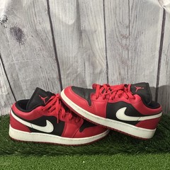 Size 6y (GS) – Jordan 1 Low Black Very Berry 553560 061 with damaged box (#4)