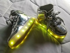 Silver Kids Youth LED Light Up Sneakers Unisex Boys Girls Toddler Sz 8 High Tops