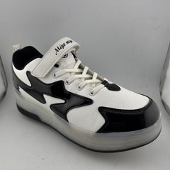 Led Light up Roller Skates Shoes Sport Sneaker Boys Girls Kids Rechargeable
