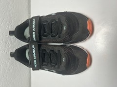 Under Armour Sneakers UA Assert 9 Paint Splatter Black Running Shoes 2Y Kids