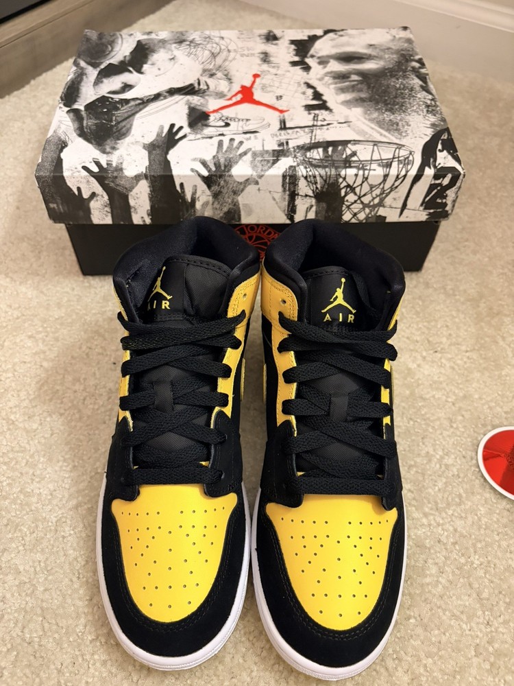 Air Jordan 1 Mid New Love!!! 🔥🔥🔥 Brand New With Box Sz 6y, HJ5940 071
