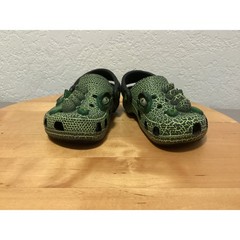Crocs Clogs Kids Size C9 Green Dinosaur 3D Eyes Spikes Reptile Print Slip On