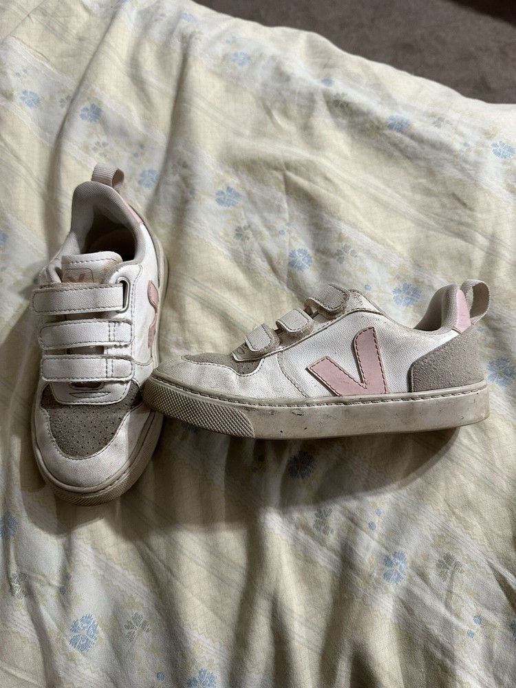 Veja Sneakers Size 31 Kids