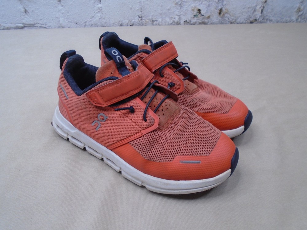On Cloud Play – Flame / White – 3KD11431204 Big Kids Size 3Y Running Shoes