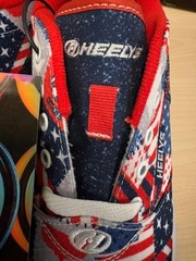 NIB Heelys Pro 20 American Flag Wheeled Sneakers Size Youth 7 Unisex Women’s 8