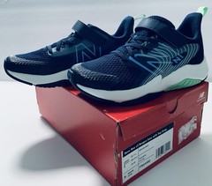 New Balance Rave Run V2 Bungee Lace Shoes with Top Strap-New in Box-Kids 2M