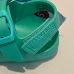 Cat & Jack Size 5 Strap Back Jelly Sandals Kelly Green Summer Beach Pool NWT