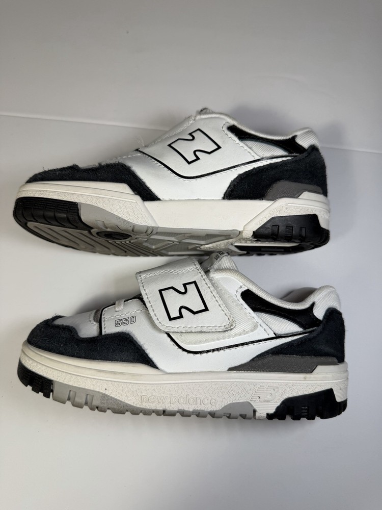 New Balance 550 Sheakers Black White Lace Kids Size 10 US