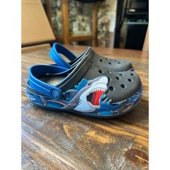 Crocs Kids Fun Lab Shark Band Clogs Black Blue Size J1 Water Shoes Slip On Clogs