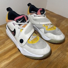 Nike Team Hustle D11 Low Doodles Size 5.5 Y – FJ7688-101 (Used)