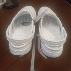 Joybees Kids Active Clogs White Size J5 NEW WITH TAGS.