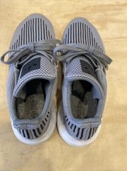 0964) Adidas Swift Run J Grey/Black/White FX9885 Men’s Size 5 Running Sneakers