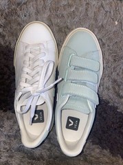 Veja Kids Hook & Loop Extra White Kids Shoe Mismatched Sneaker Size 5 In Exc Co