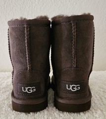 UGG CLASSIC II SHORT BOOT🍫1017703T🍫NEW W/O BOX🍫SIZE TODDLER 6🍫CHOCOLATE BRN