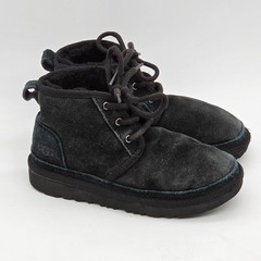 UGG Kid’s Neumel II Black Sheepskin Lined Chukka Boots Sz 1 Warm Comfy Outdoors